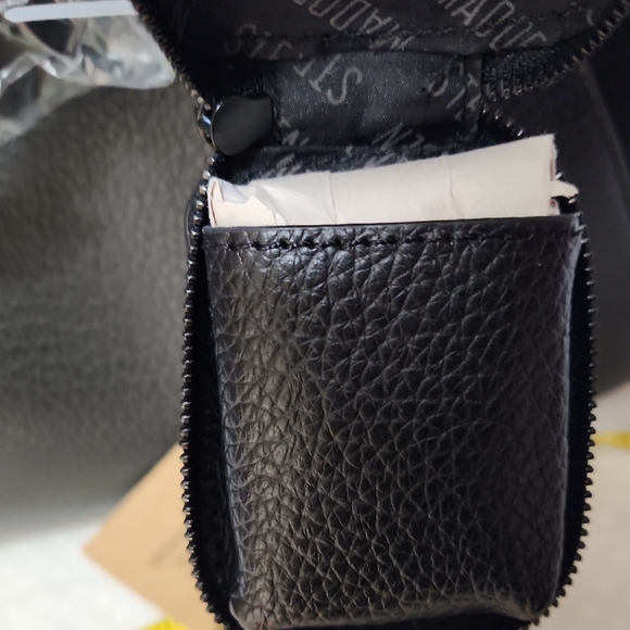 Steve Madden Black Tote Bag with Structured Design and Adjustable Strap - Picture 12 of 14